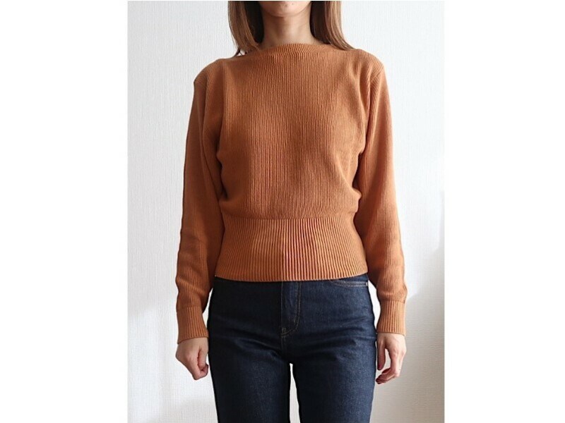 ウエストまわりに入ったリブ部分が軽く引き締めてくれてメリハリ度もアップ