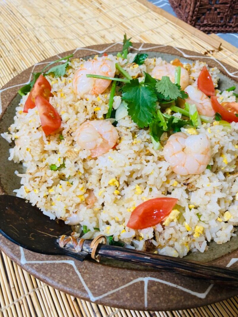 ナンプラーと香草の香りが食欲をそそる