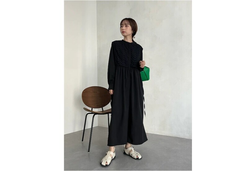 元気が出そうなビビッドカラーのバッグはこの春も人気に　出典：WEAR
