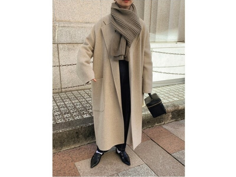 しっかり暖かいマフラーは寒い屋外でも頼れるアイテム 出典:WEAR