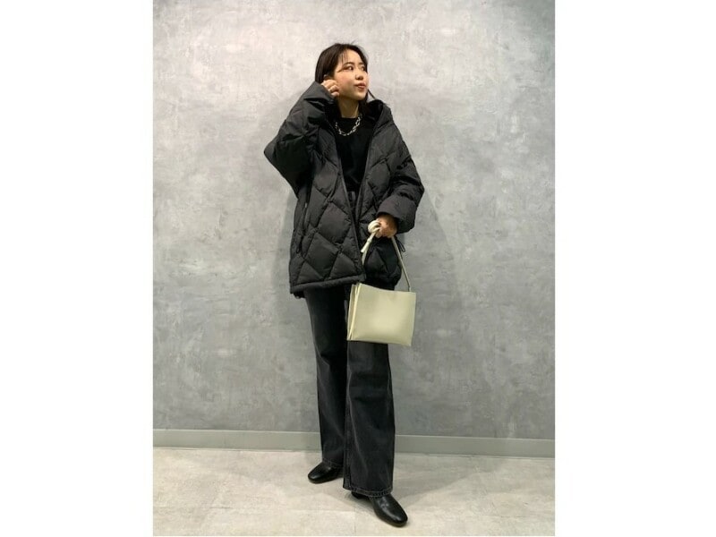 ダウンのスポーティーな生地感やニットの素朴な肌触りをミックス　出典：WEAR