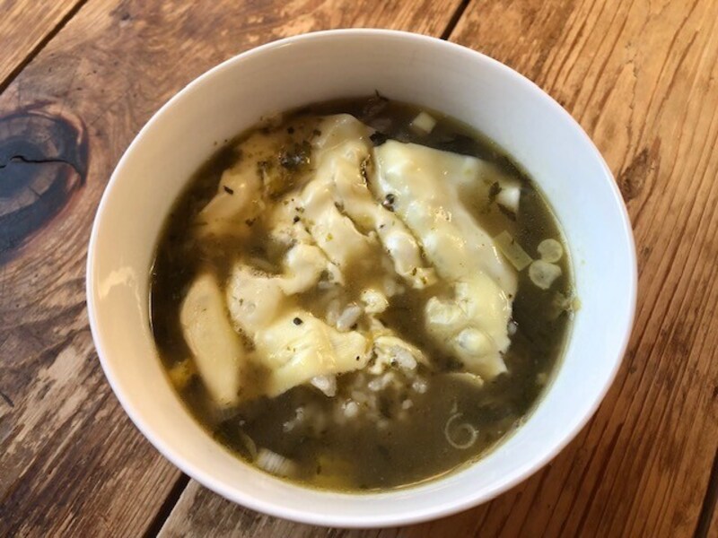 鍋の残りとチーズを使って、リゾット風