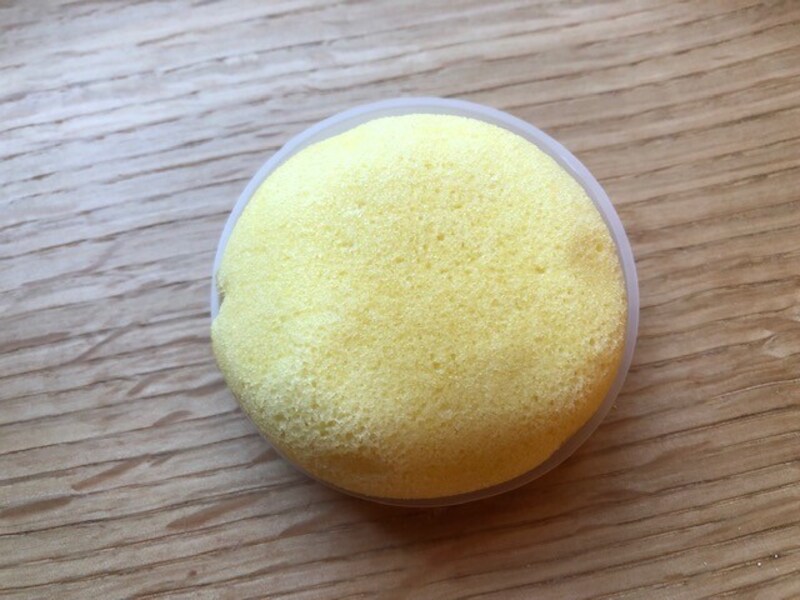周りのスポンジはふわふわしている
