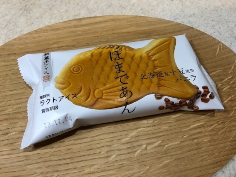 シャトレーゼの「和菓子アイス?たい焼き最中バニラ?しっぽまであん」
