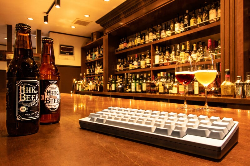 「原価BAR」三田本店でもお酒を飲みながらHHKBを触ることができる