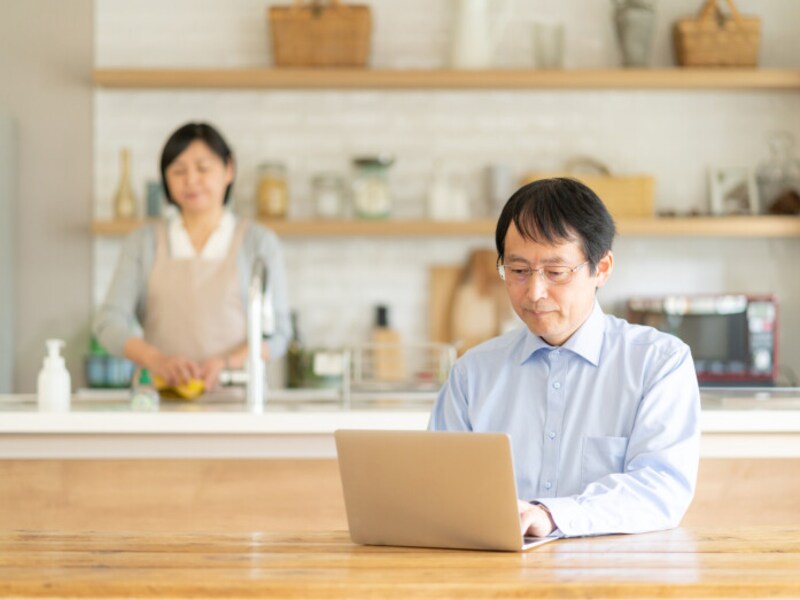 老齢年金を繰上げ受給するかどうかで迷っています