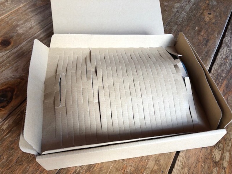 商品が大きいと緩衝材がうまくはまらない