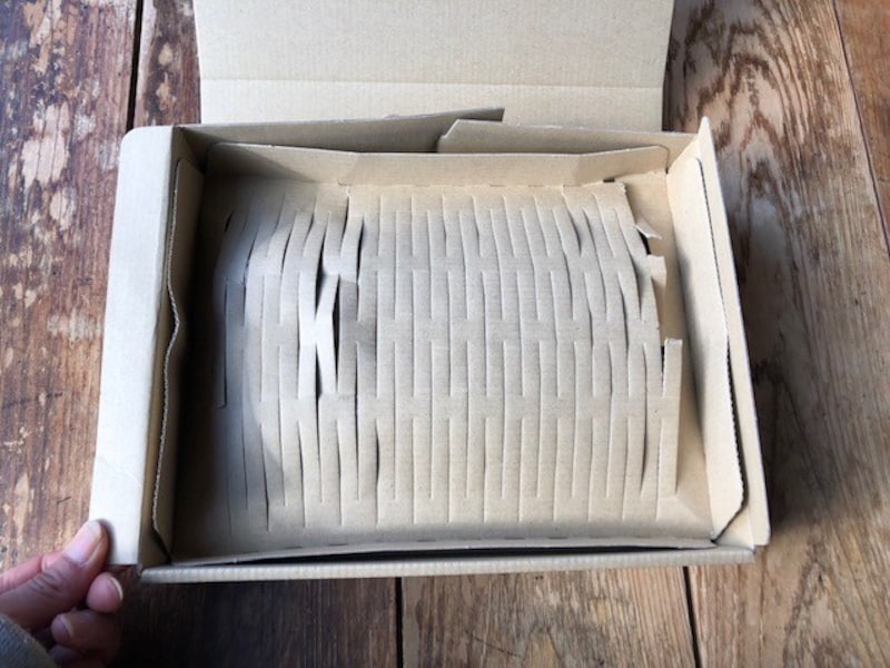 緩衝材がしっかりはまる