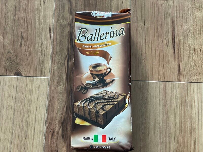 業務スーパーのコーヒークリーム入り チョコレートケーキ