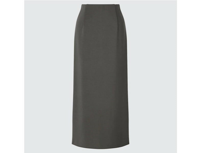 ユニクロ　ストレッチダブルフェイスナロースカート　1990円（税込）