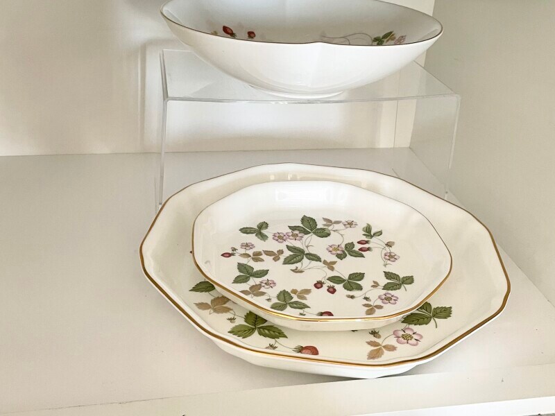 コの字ラックだと両側の足が邪魔になってしまう場合がある