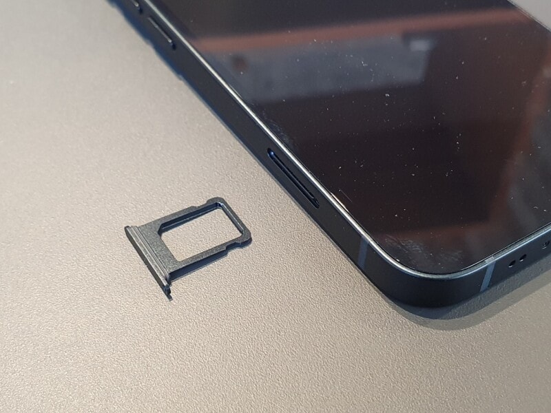 iPhone 13で「デュアルeSIM」を活用！ コスパが良い「楽天
