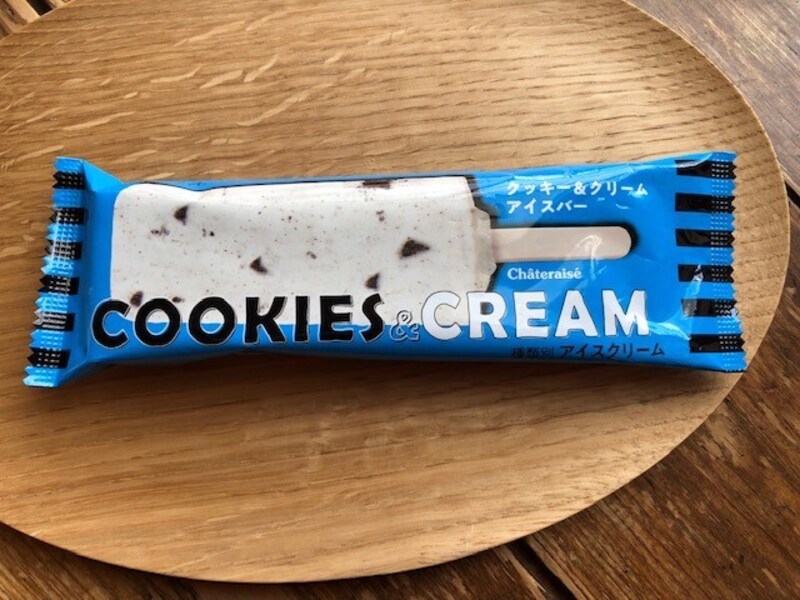 「シャトレーゼ　クッキー＆クリームバー」