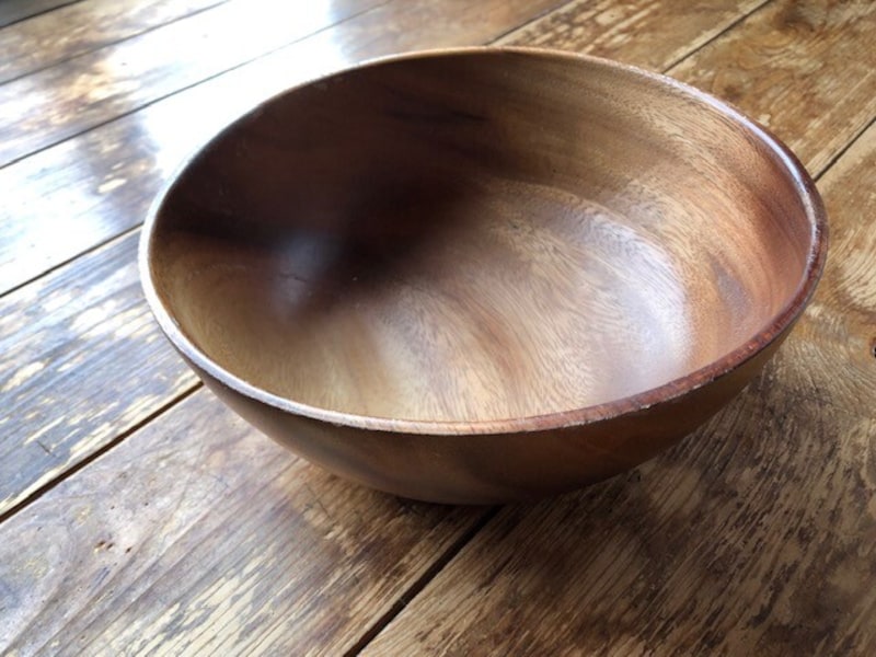 無印良品のアカシアのボール。直径が24cm、高さが9cm