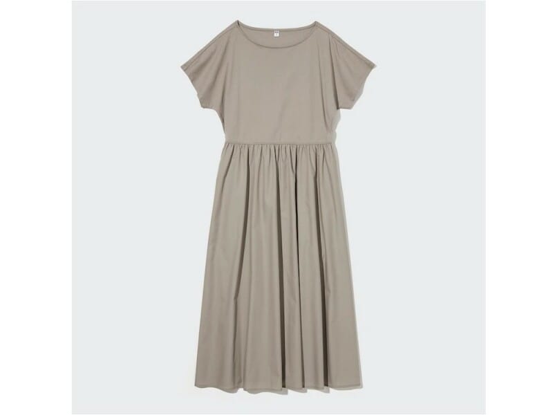 ユニクロ コンビネーションフレアワンピース 2990円(税込)