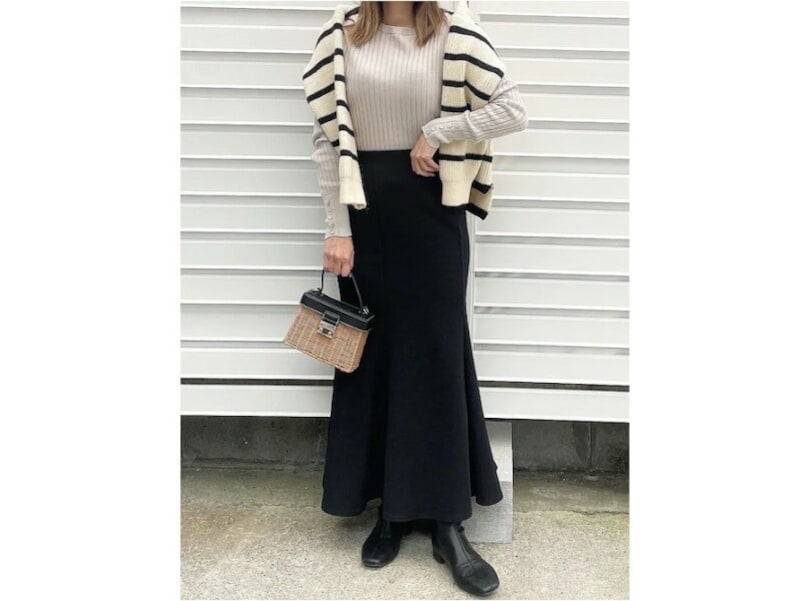 美シルエットで話題の「カットソーマーメイドロングスカート」 出典:WEAR