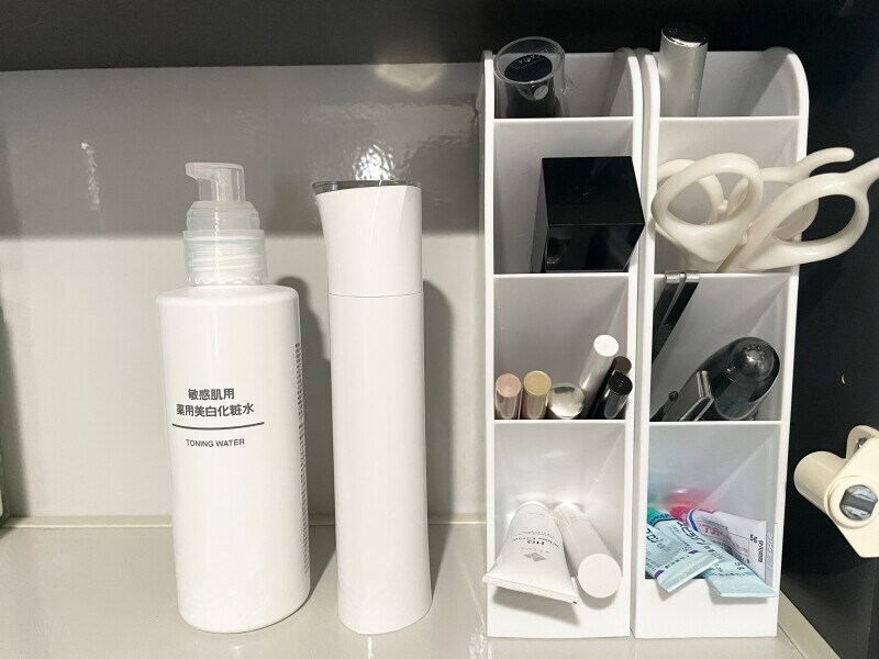 洗面所ミラー裏収納で活用