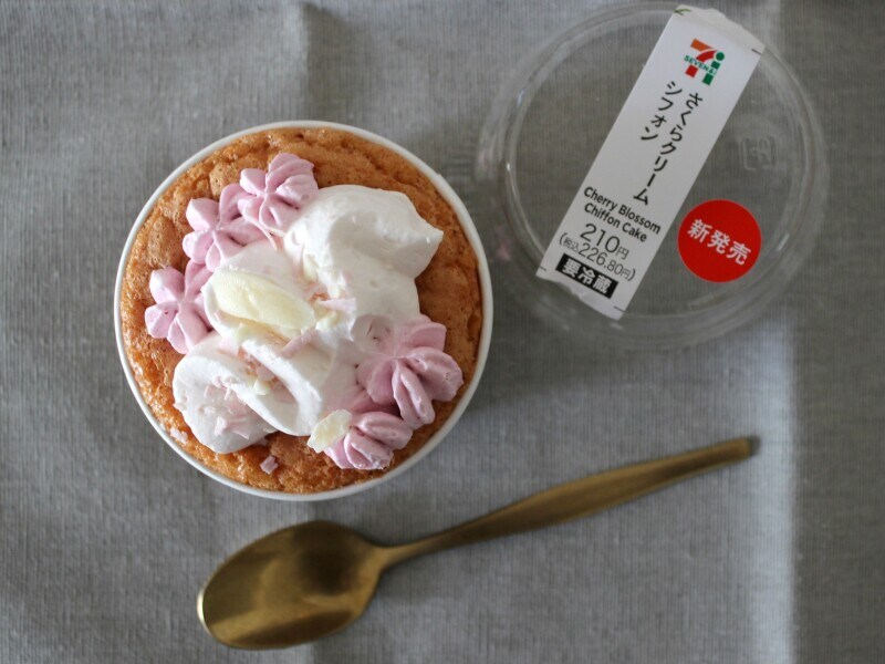 さくらクリームシフォン