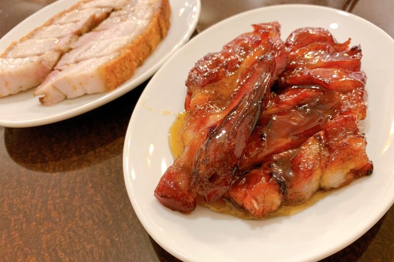 「蜜汁叉焼」と「脆皮焼肉」