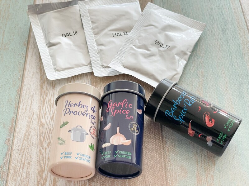 カルディのスパイス缶