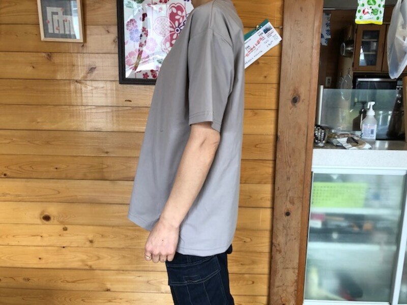 筆者が購入したのはグレージュ