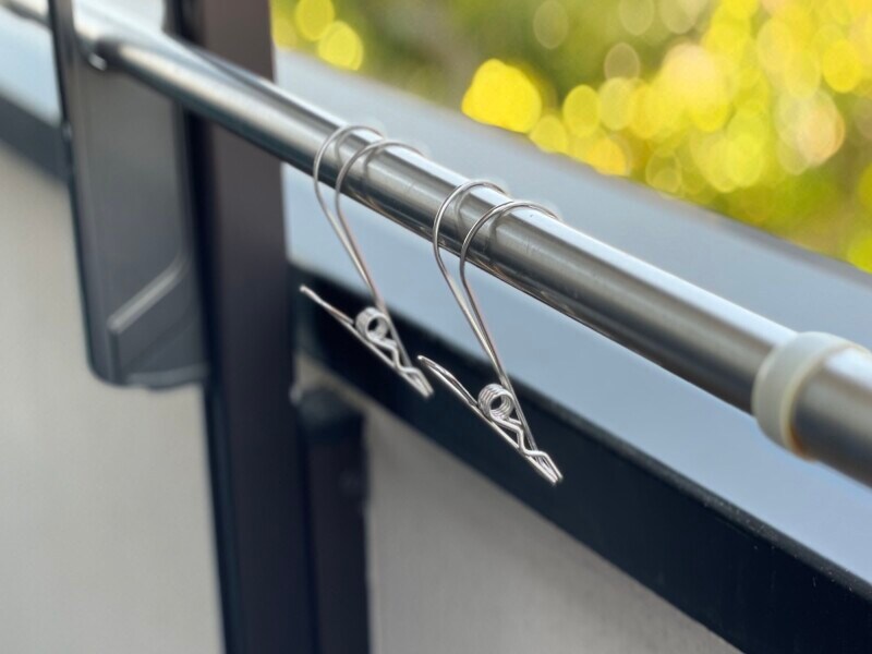 物干し竿にかけて使うことができる