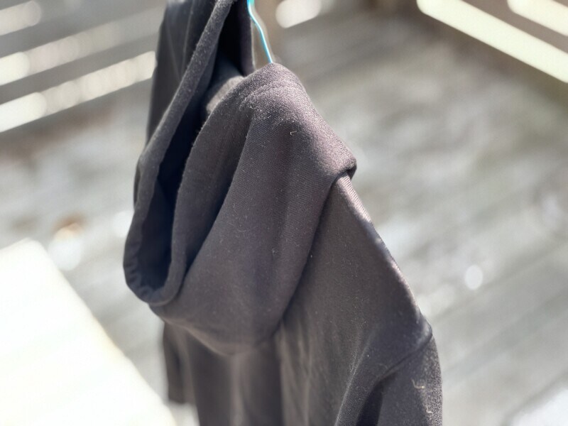 一般的なハンガーで干すと