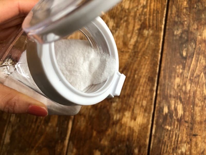 口のところまで塩がスムーズに出てくる