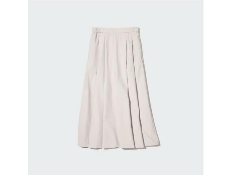 ユニクロ ボリュームタックスカート 3990円(税込)