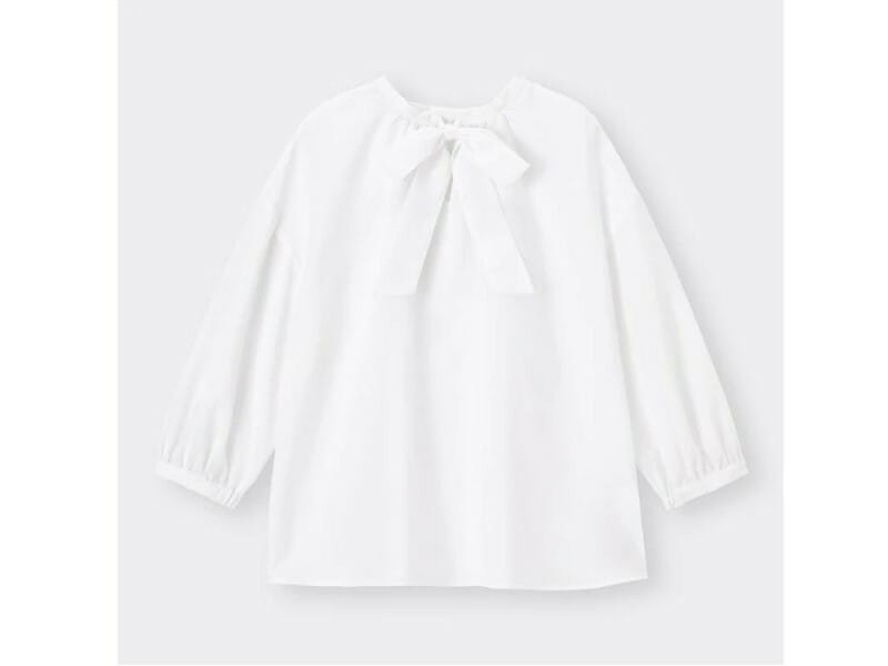 ジーユー　シアー2WAYボウタイブラウス　1990円（税込）