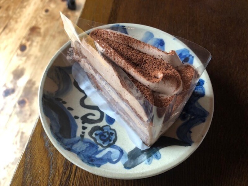 ラップをすると、生クリームがつぶれてしまうことも