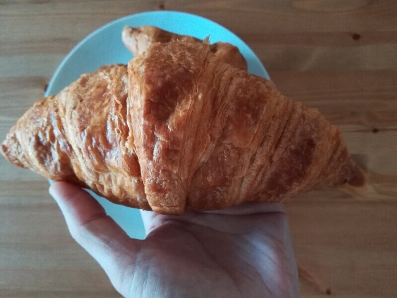 成城石井の「発酵バターのクロワッサン」の食べ方