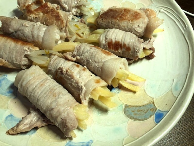 セブン-イレブンの「フライドポテト」を使った肉巻き