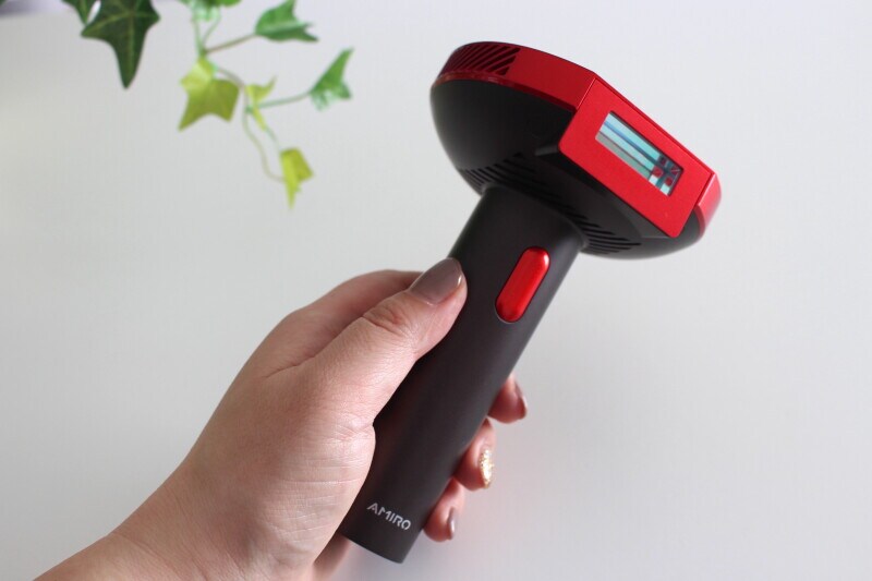 今まで見たことがない、ヘッドに円盤のようなものがついたユニークなデザインです