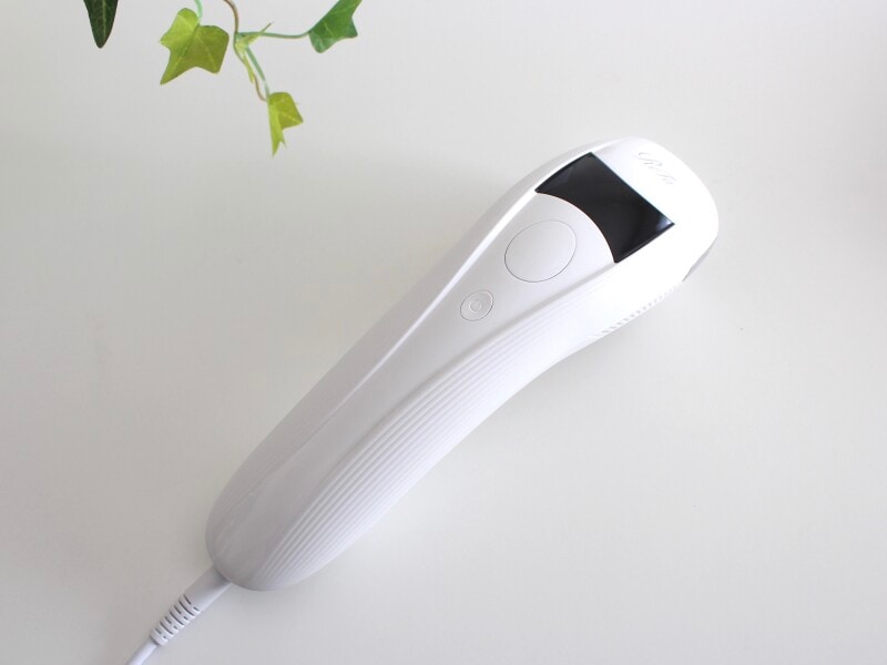 すっきりしたデザインの「ReFa BEAUTECH EPI」（税込30,000円）