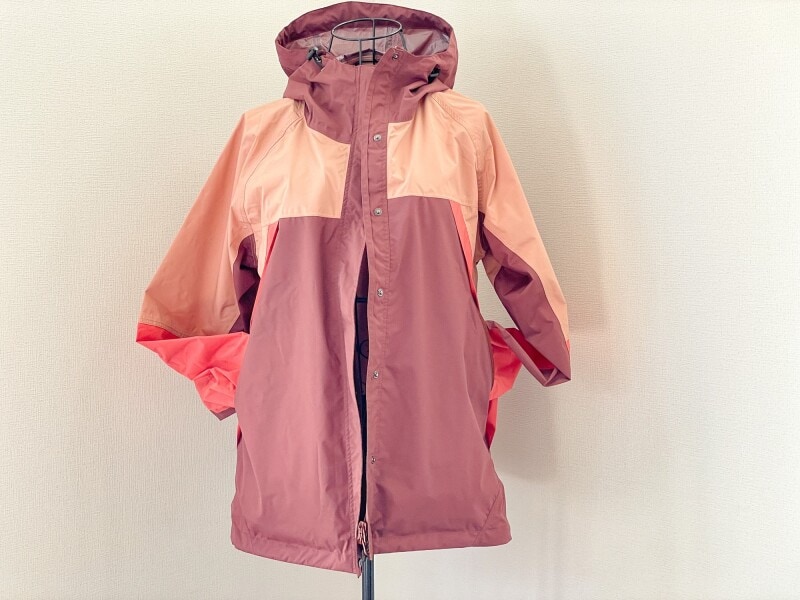 撥水ライトマウンテンパーカーレイン2500円（税込）