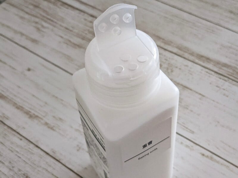 穴が開いている無印良品の重曹