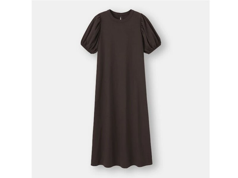 ジーユー バックオープンワンピース 1990円(税込)