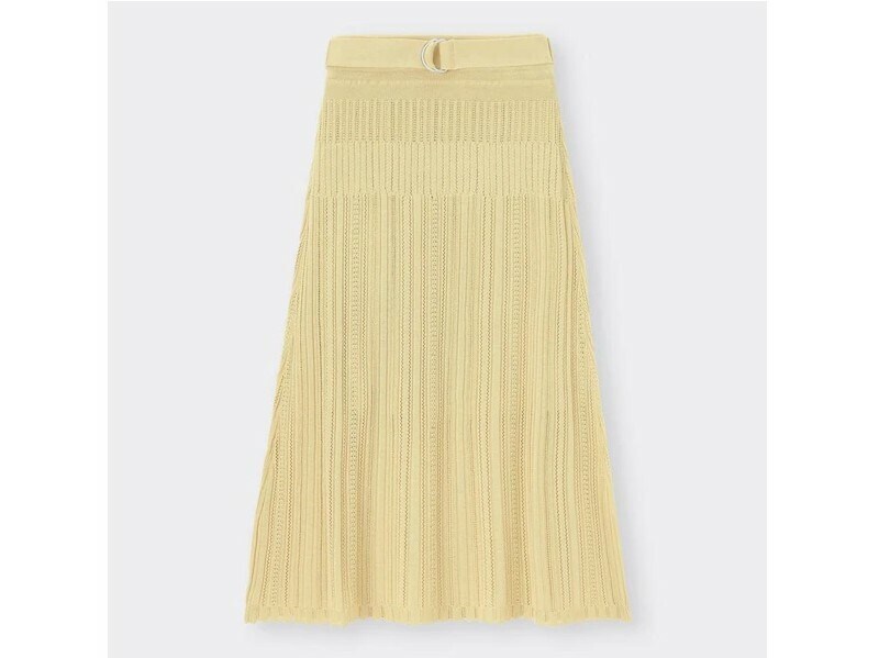 ジーユー レーシーベルテッドニットスカート 2490円(税込)