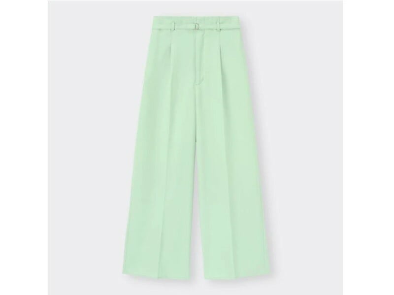 ジーユー ベルテッドワイドアンクルパンツ 2490円(税込)※一部店舗およびオンラインストアのみ販売