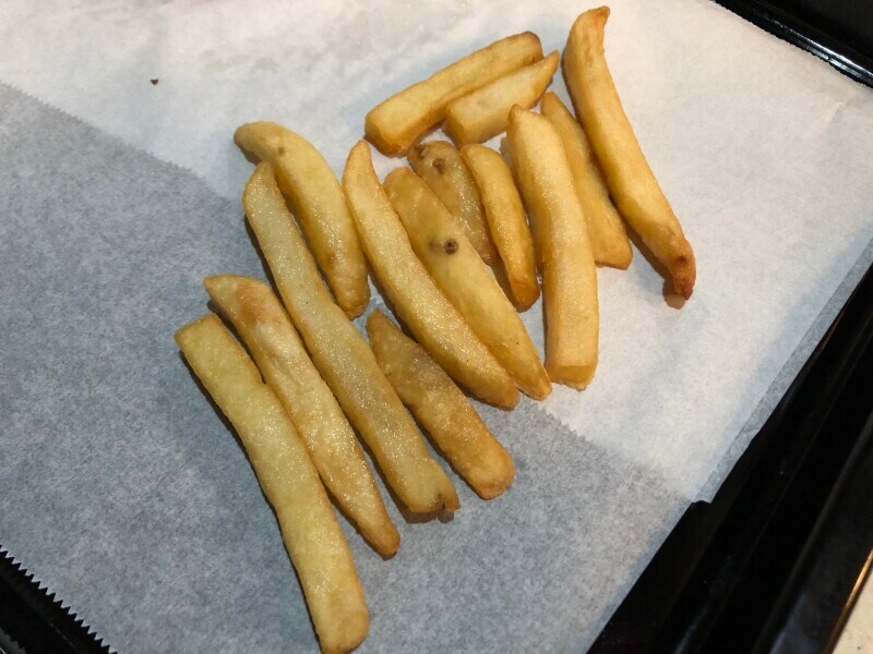 オーブンレンジを使って、冷めたケンタッキーの「ポテトL」を温める