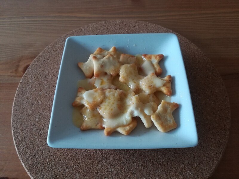 業務スーパーの「プチクラッカー　セサミ」のアレンジ