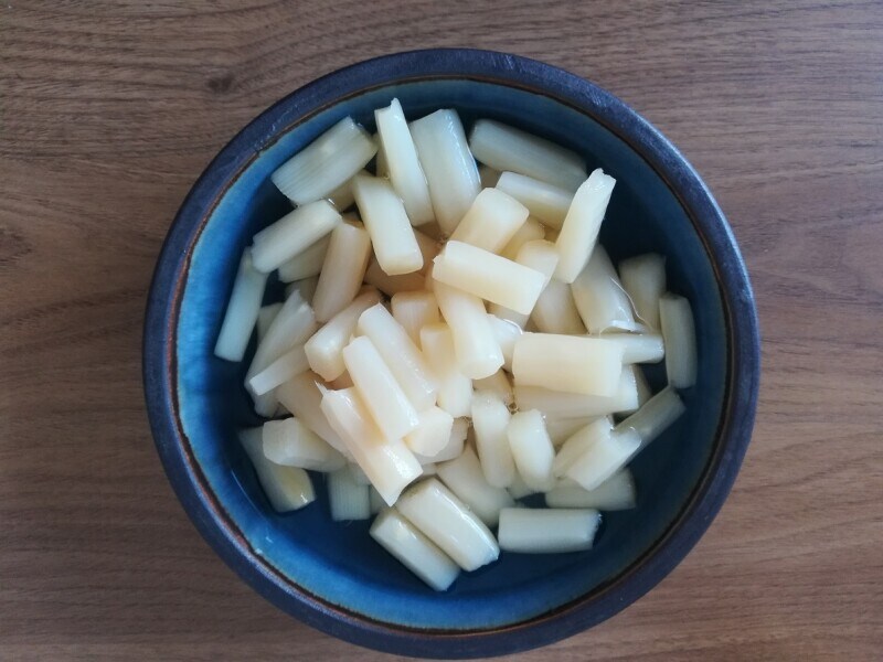 業務スーパーの「ホワイトアスパラ　缶入り」の味