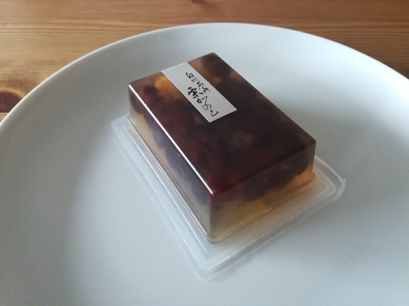 シャトレーゼの「水ようかん 栗かのこ」