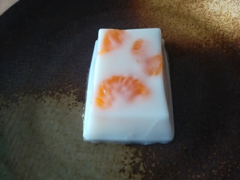 シャトレーゼの「水ようかん 杏仁」