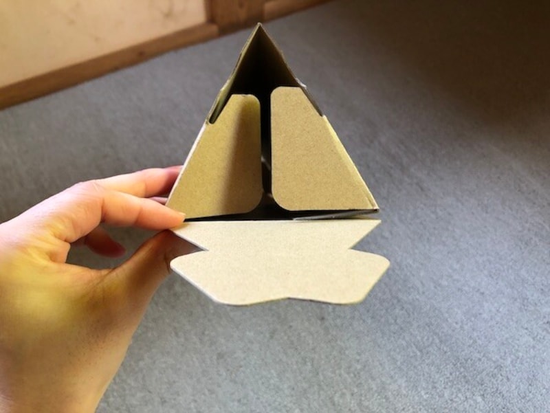 底面を折って底辺を作る