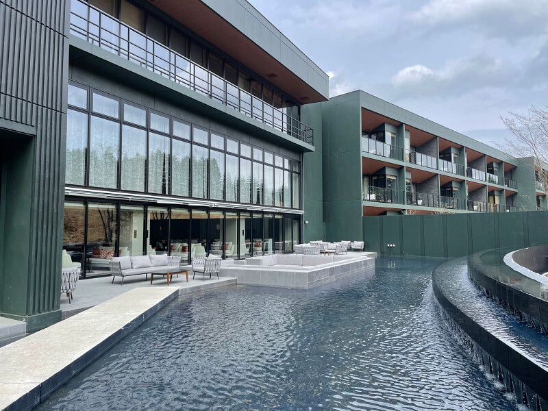 ANAインターコンチネンタル安比高原リゾート「クラブラウンジ屋外ビューテラス」