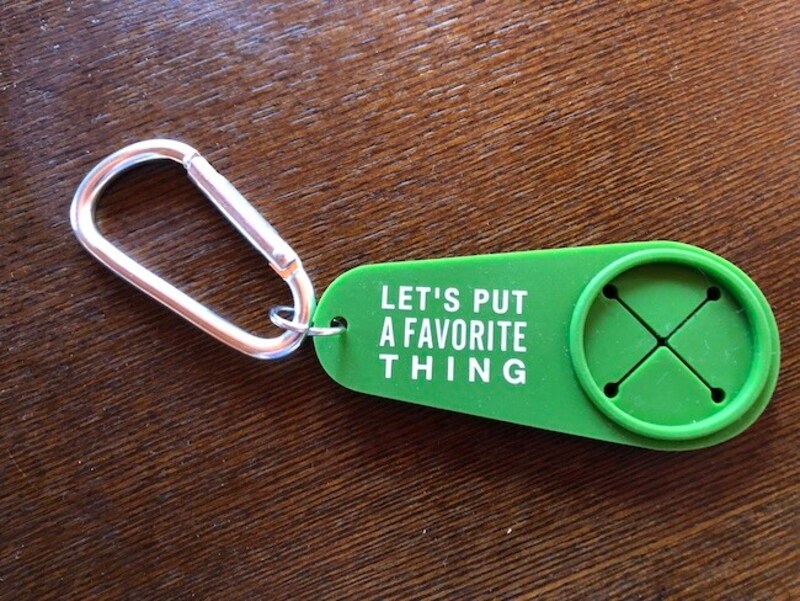 ダイソーの「タオルキーホルダー」