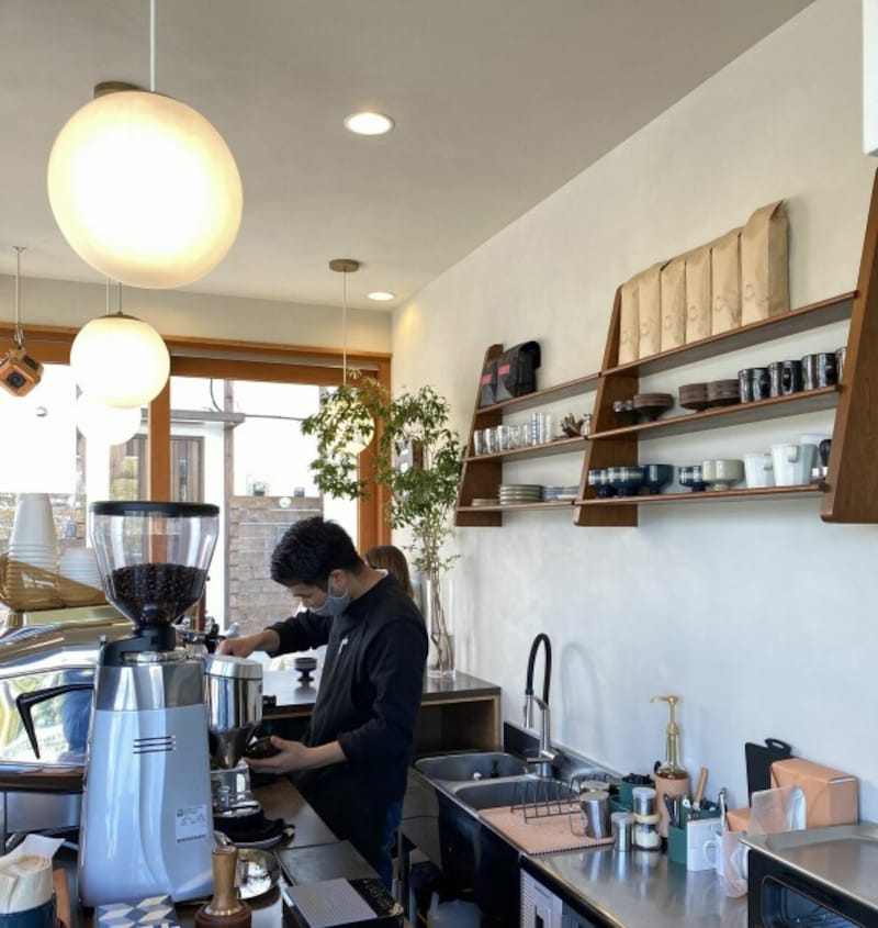 「非日常を味わえるよう、日常のものが目に入らないように」とこだわって作られた店内。