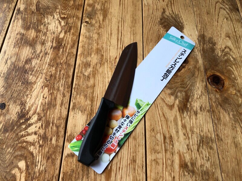 「キャンドゥのステンレス万能包丁」